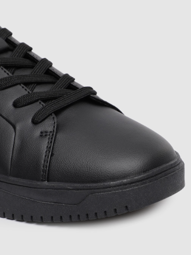 FLYING MACHINE Men Kyree Solid Sneakers